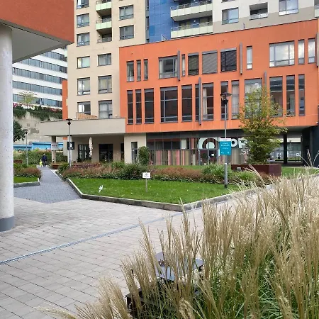 Citypark Apartment, Free Parking & Ac Apartment
