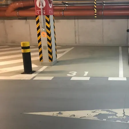 Citypark Apartment, Free Parking & Ac *