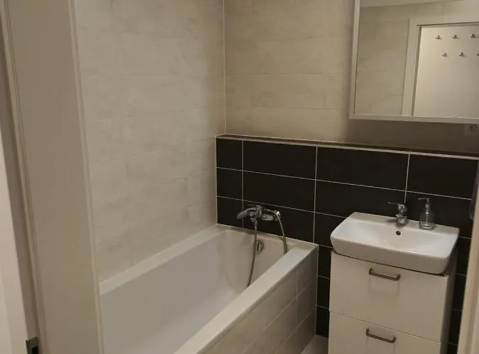 아파트 Citypark Apartment, Free Parking & Ac