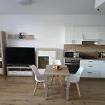 Citypark Apartment, Free Parking & Ac