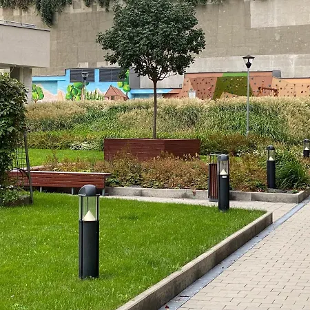 Citypark Apartment, Free Parking & Ac דירה