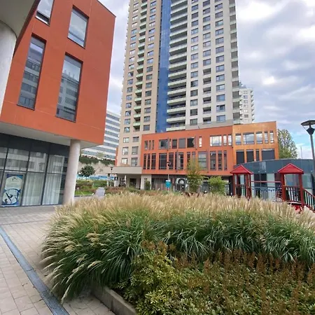 Citypark Apartment, Free Parking & Ac * Μπρατισλάβα